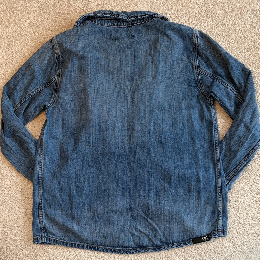 Kut from the Kloth Distressed Lightweight Llysa Jean Jacket - Picture 5 of 6